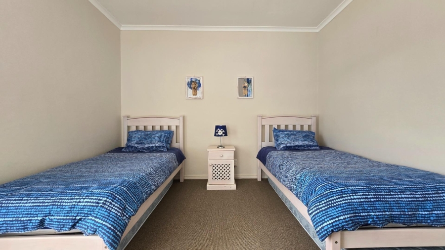 3 Bedroom Property for Sale in Franskraal Western Cape